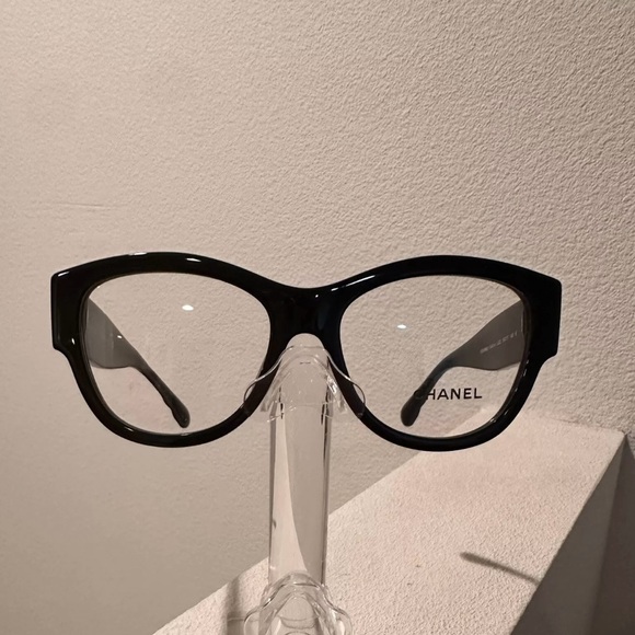 Chanel EyeGlasses - Picture 1 of 6